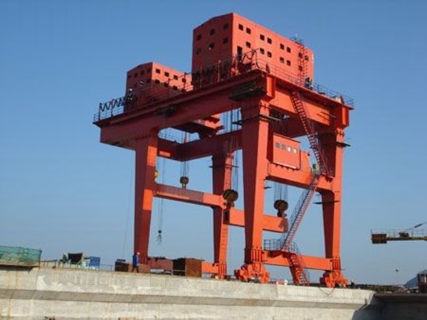 浙江宁波坝顶门机租赁厂家